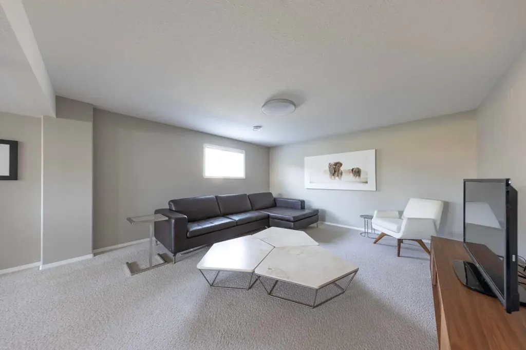6116 21 Street Lloydminster AB T9V3J9