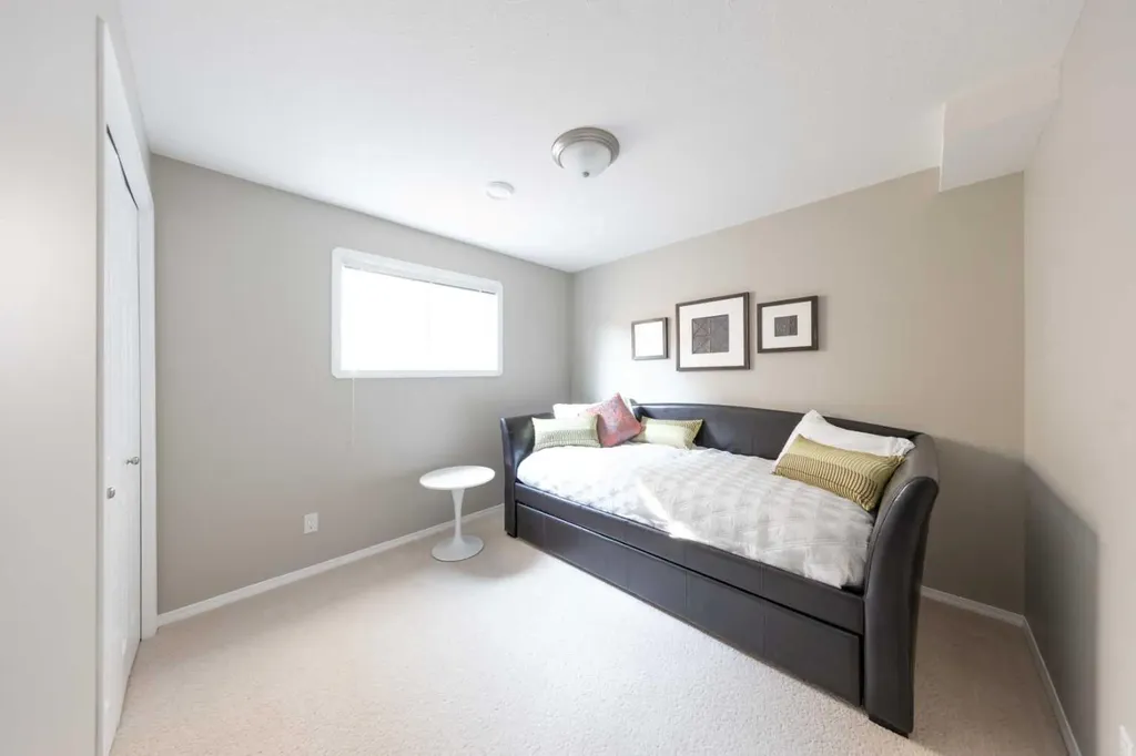 6116 21 Street Lloydminster AB T9V3J9
