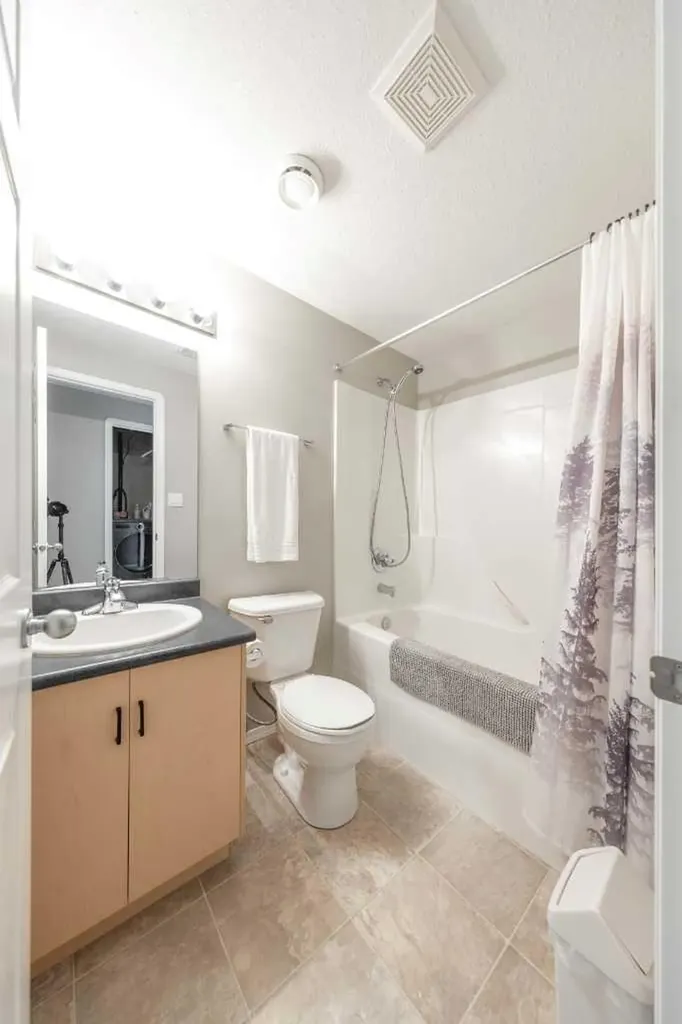 6116 21 Street Lloydminster AB T9V3J9