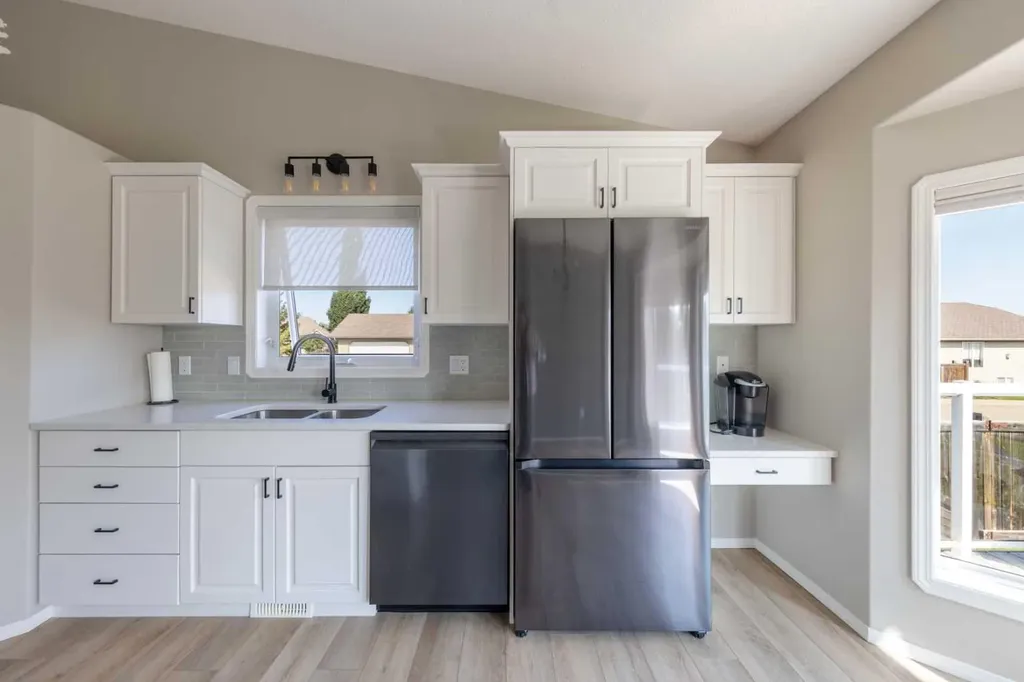 6116 21 Street Lloydminster AB T9V3J9
