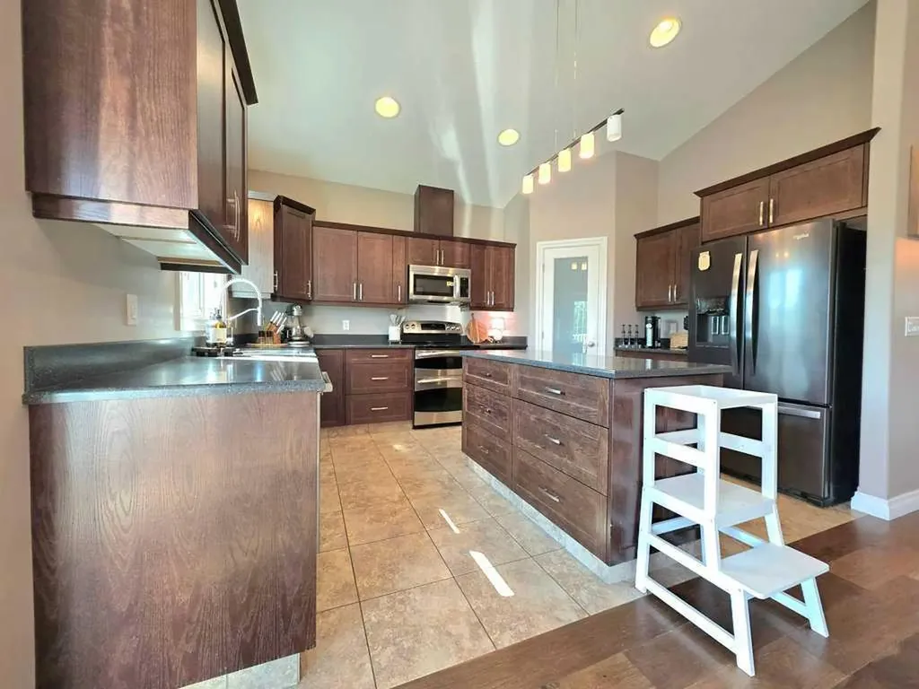 409 13 Street SE Slave Lake AB T0G 2A3
