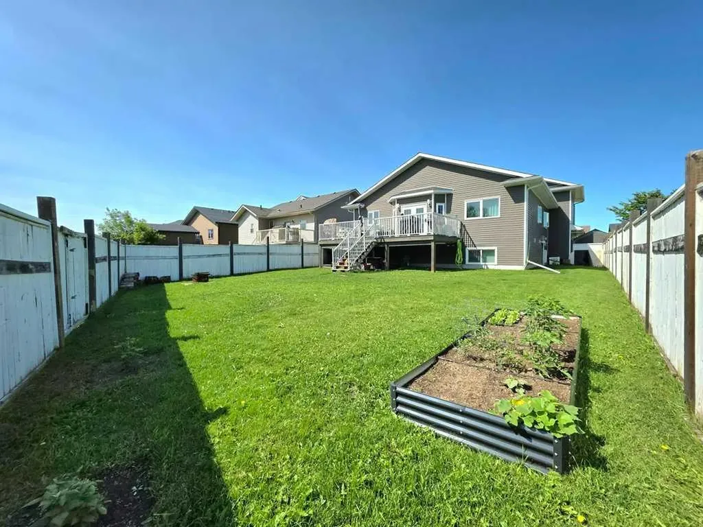 409 13 Street SE Slave Lake AB T0G 2A3