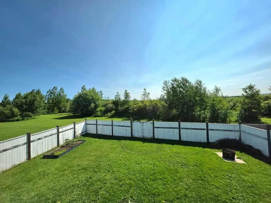409 13 Street SE Slave Lake AB T0G 2A3