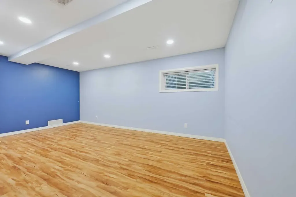 124 Everridge Gardens SW Calgary AB T2Y 0G9