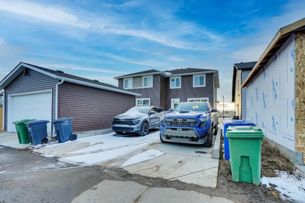 324 Dawson Drive Chestermere AB T1X2A2