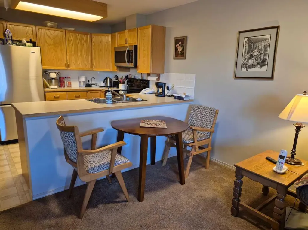 305 1 Avenue NW Airdrie AB T4B 2M5