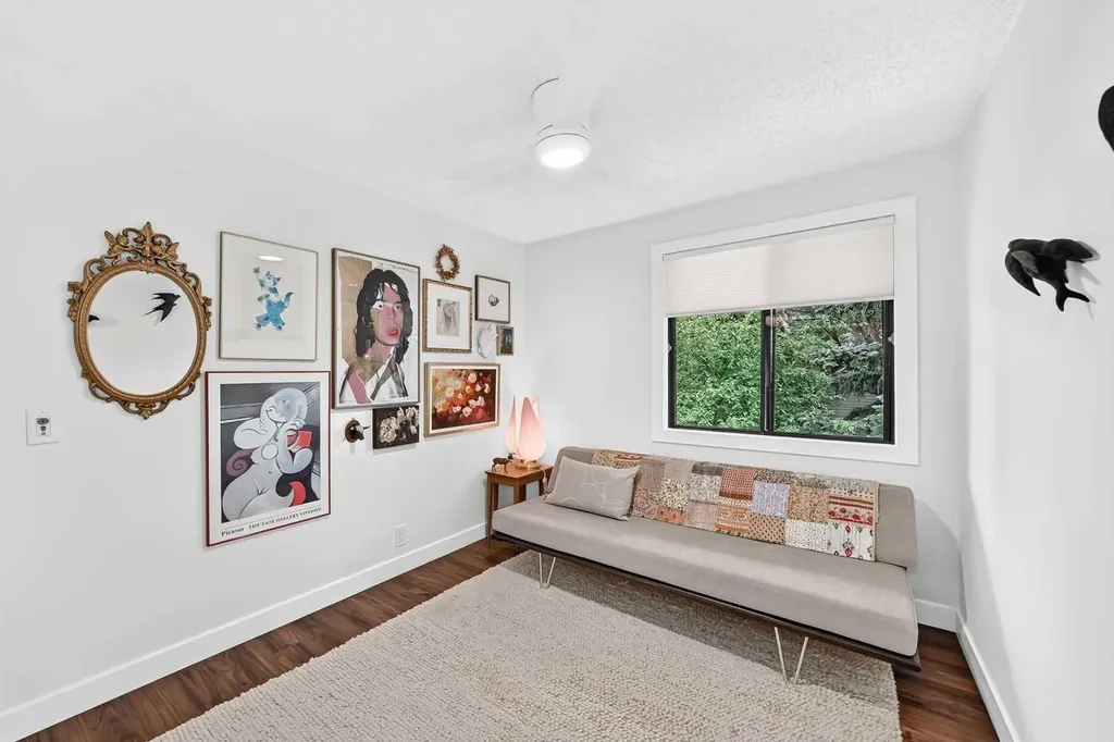 133 Point Drive NW Calgary AB T3B 5C8