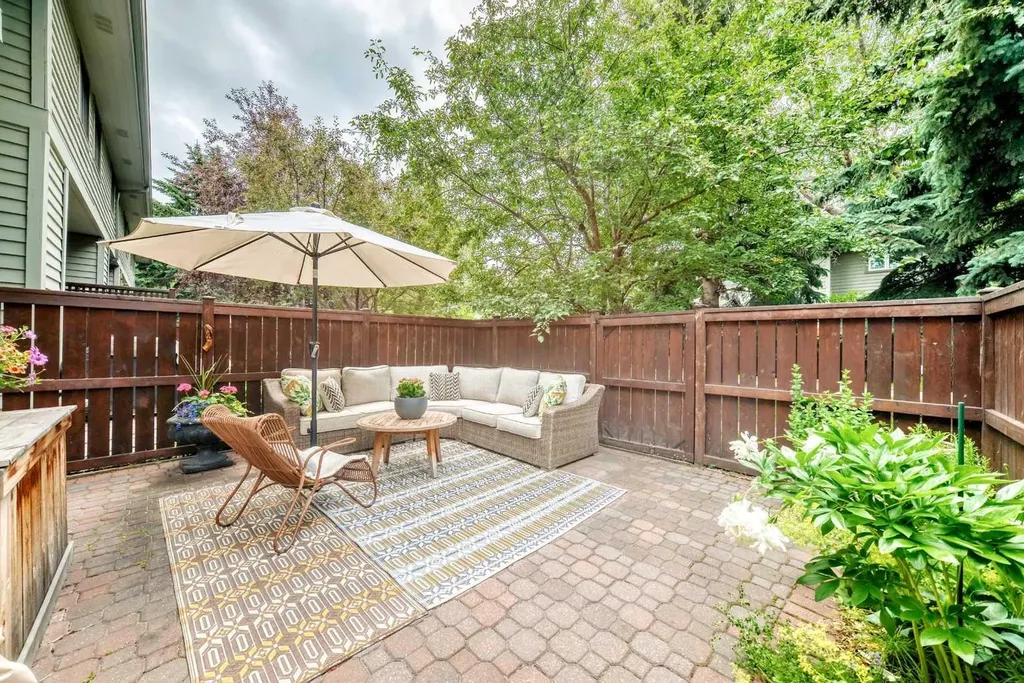 133 Point Drive NW Calgary AB T3B 5C8