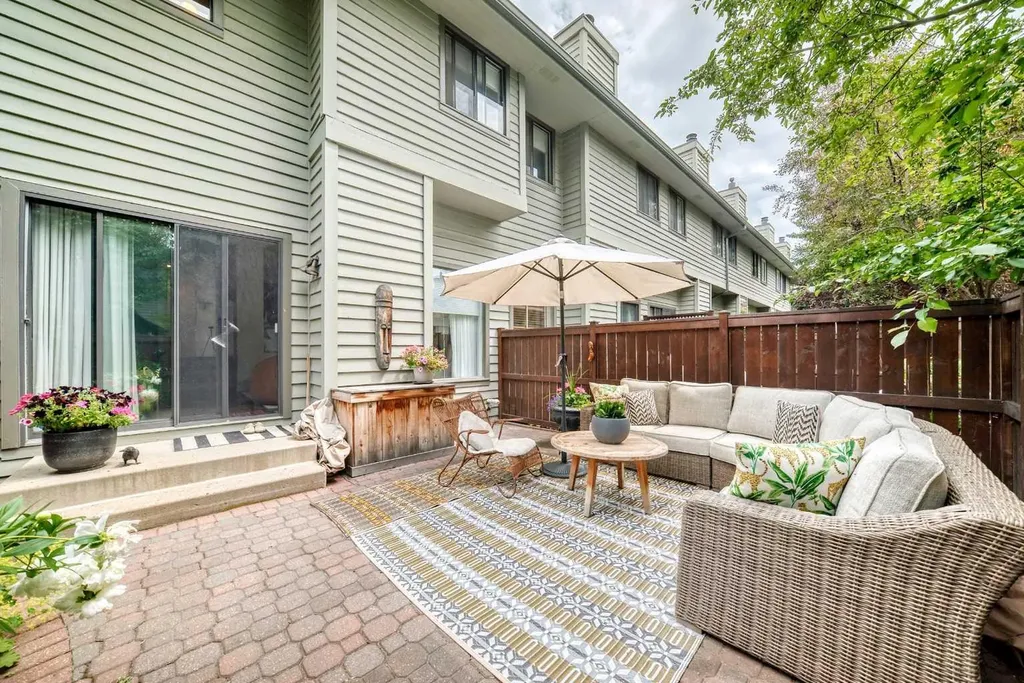 133 Point Drive NW Calgary AB T3B 5C8