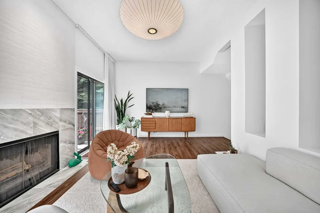 133 Point Drive NW Calgary AB T3B 5C8