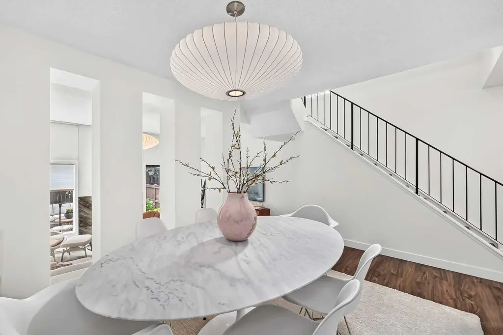 133 Point Drive NW Calgary AB T3B 5C8