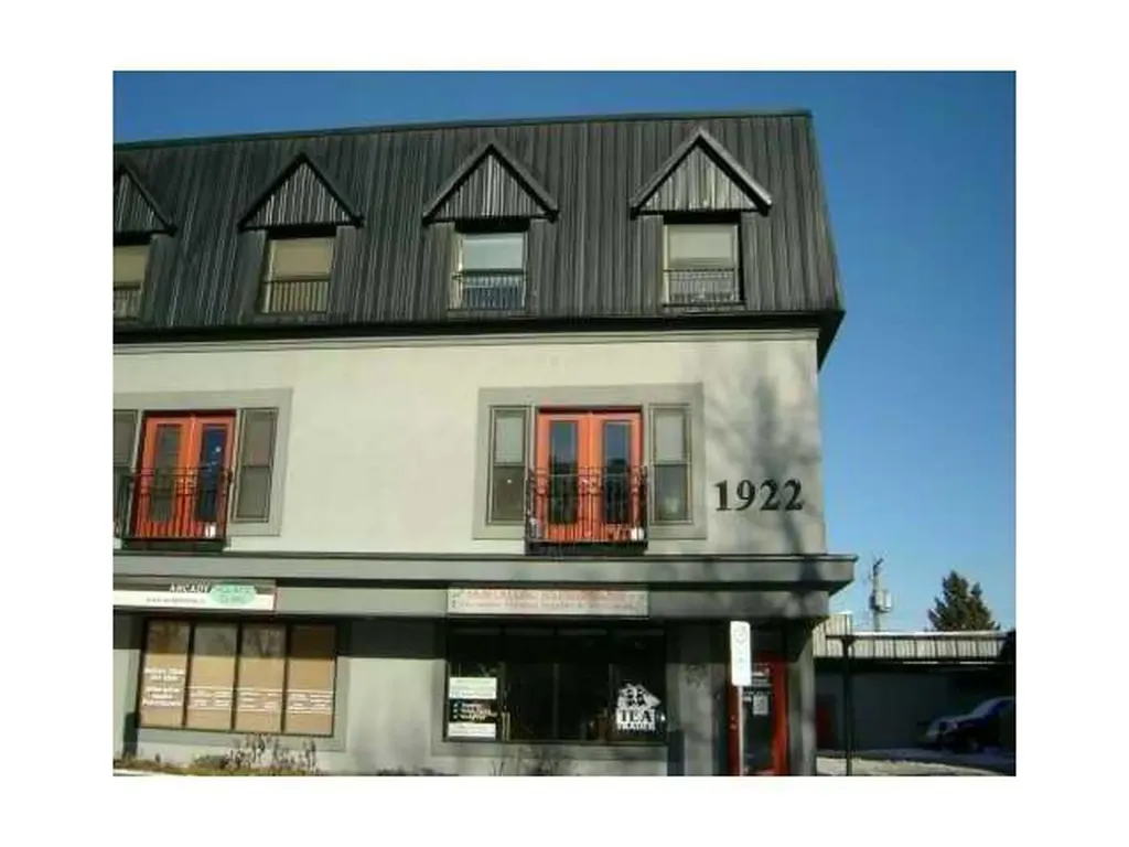 1922 9 Avenue SE Calgary AB T2G 0V2