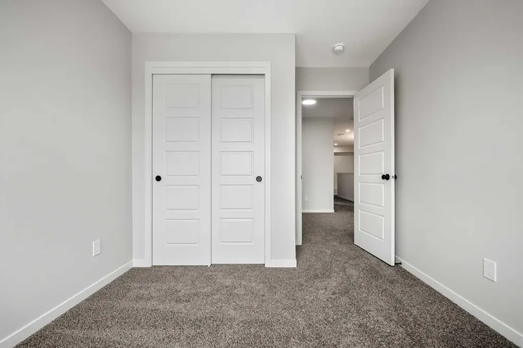 209 Bridgeport Gate N Chestermere AB T1X 1V9