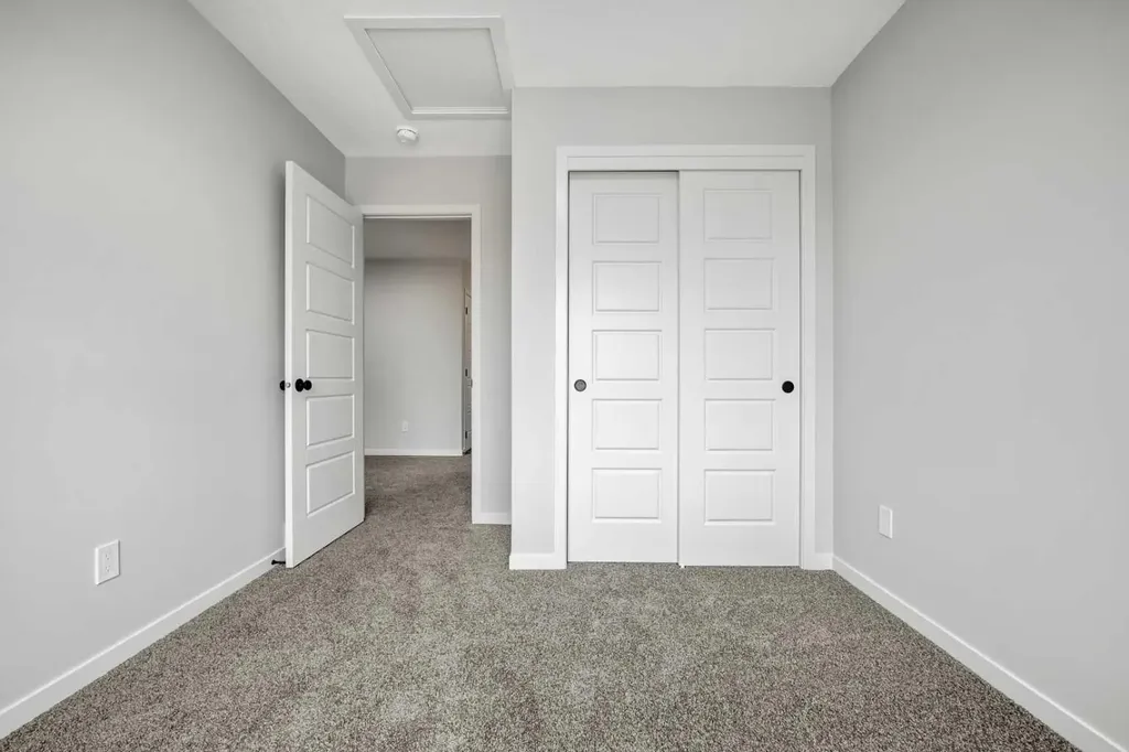 209 Bridgeport Gate N Chestermere AB T1X 1V9