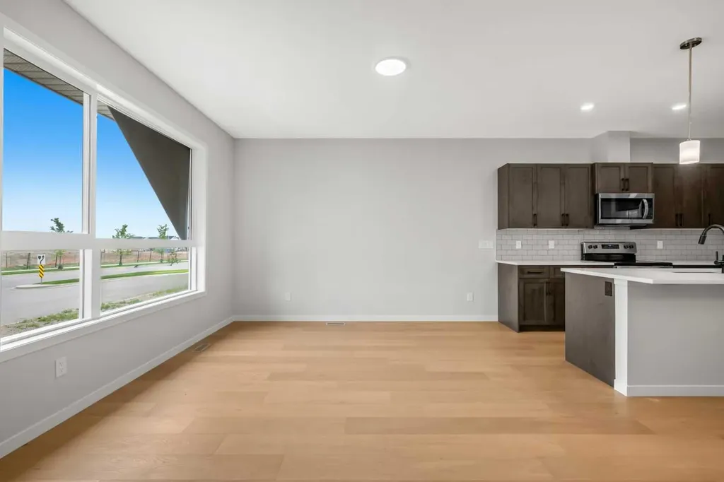 209 Bridgeport Gate N Chestermere AB T1X 1V9