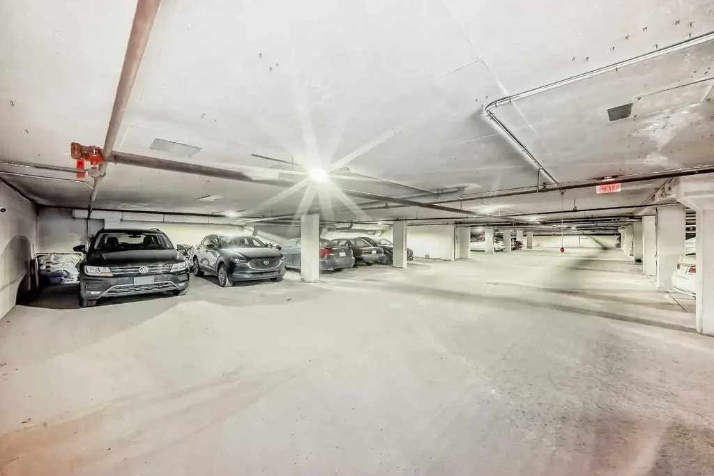 1334 14 Avenue SW Calgary AB T3C 0W2