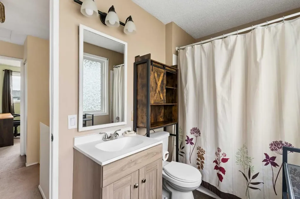 152 Erin Dale Crescent SE Calgary AB T2B 2R5