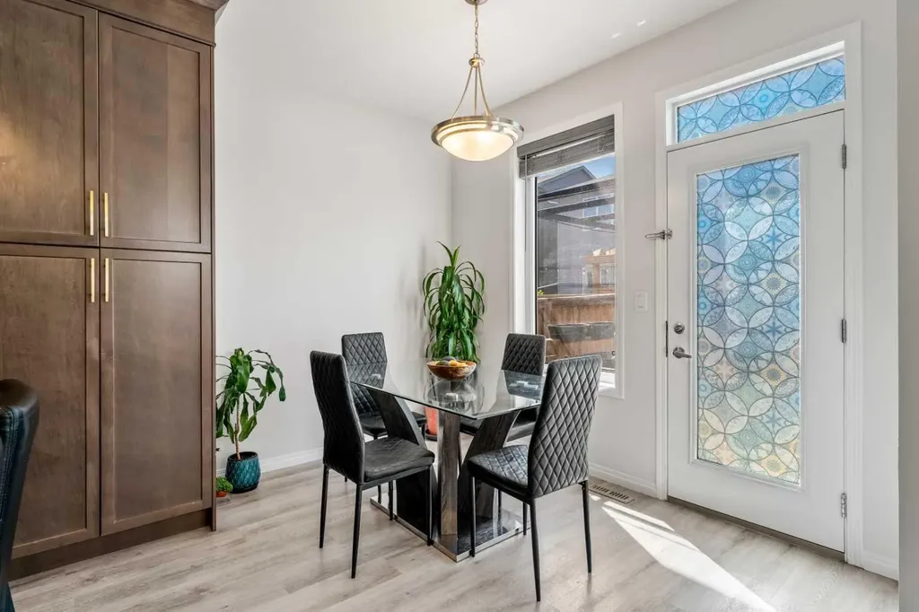 192 Carrington Crescent NW Calgary AB T3P1R1