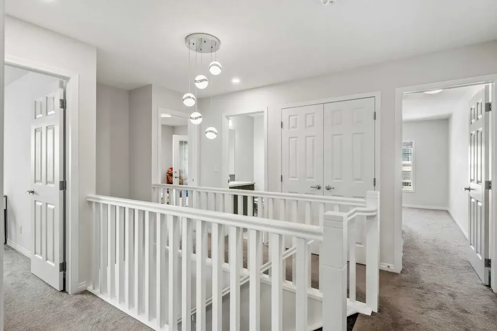 192 Carrington Crescent NW Calgary AB T3P1R1