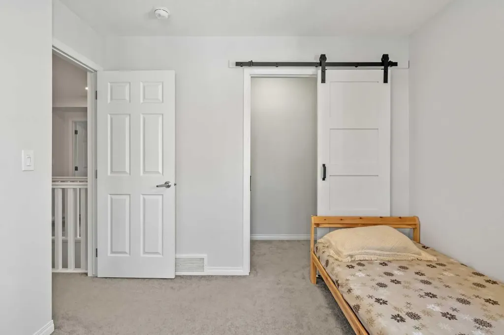 192 Carrington Crescent NW Calgary AB T3P1R1