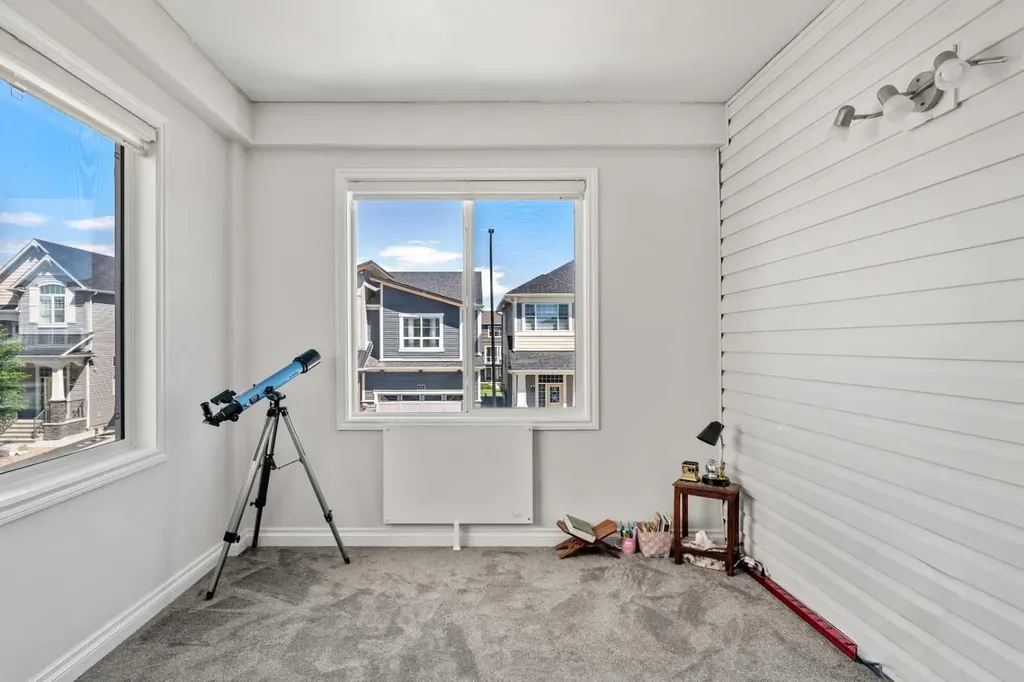 192 Carrington Crescent NW Calgary AB T3P1R1