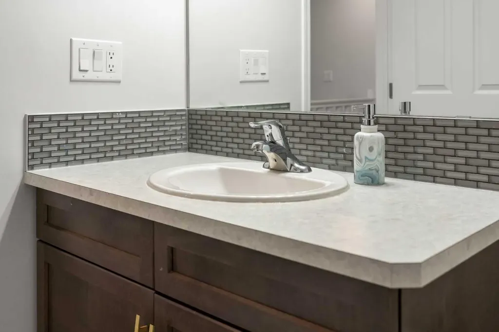 192 Carrington Crescent NW Calgary AB T3P1R1