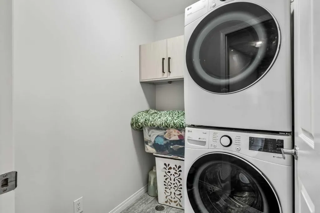 192 Carrington Crescent NW Calgary AB T3P1R1
