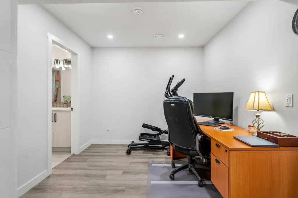 192 Carrington Crescent NW Calgary AB T3P1R1