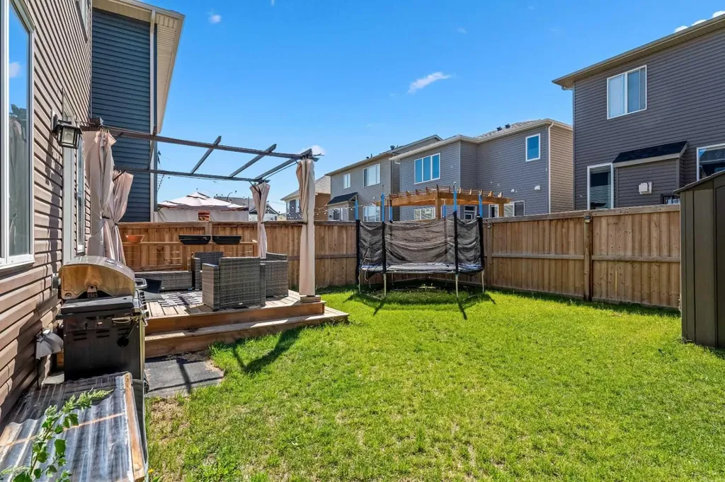 192 Carrington Crescent NW Calgary AB T3P1R1