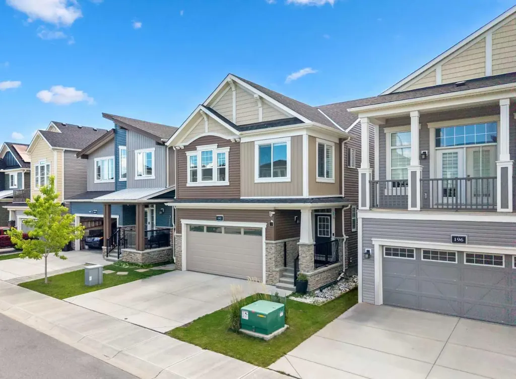 192 Carrington Crescent NW Calgary AB T3P1R1
