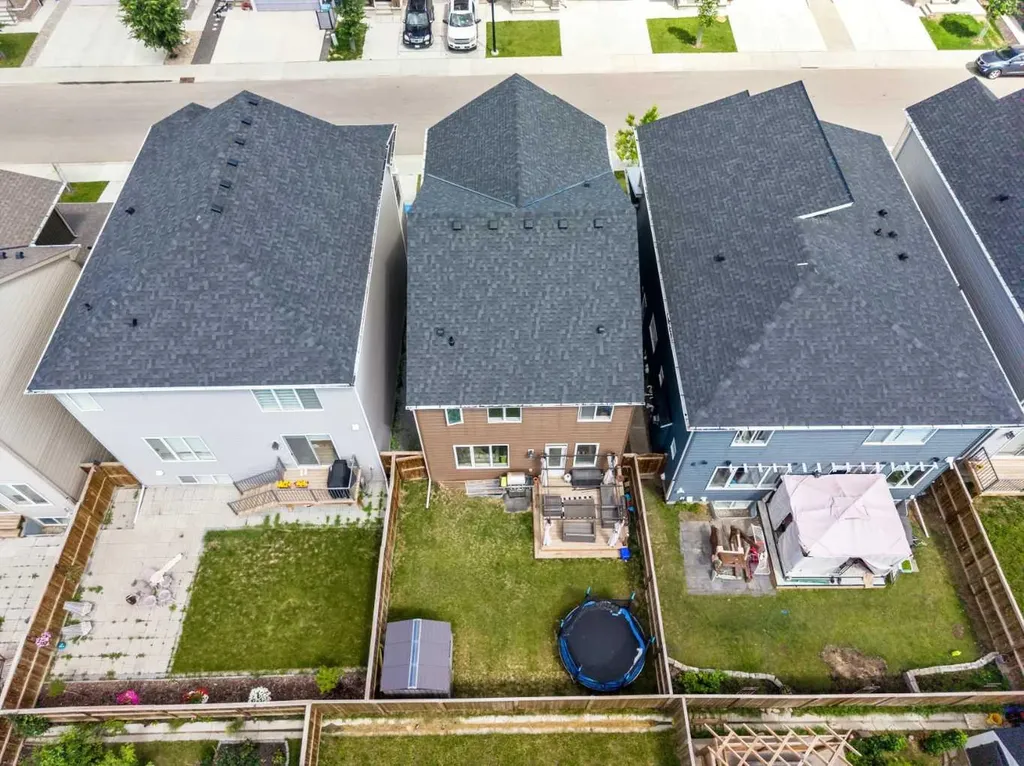 192 Carrington Crescent NW Calgary AB T3P1R1