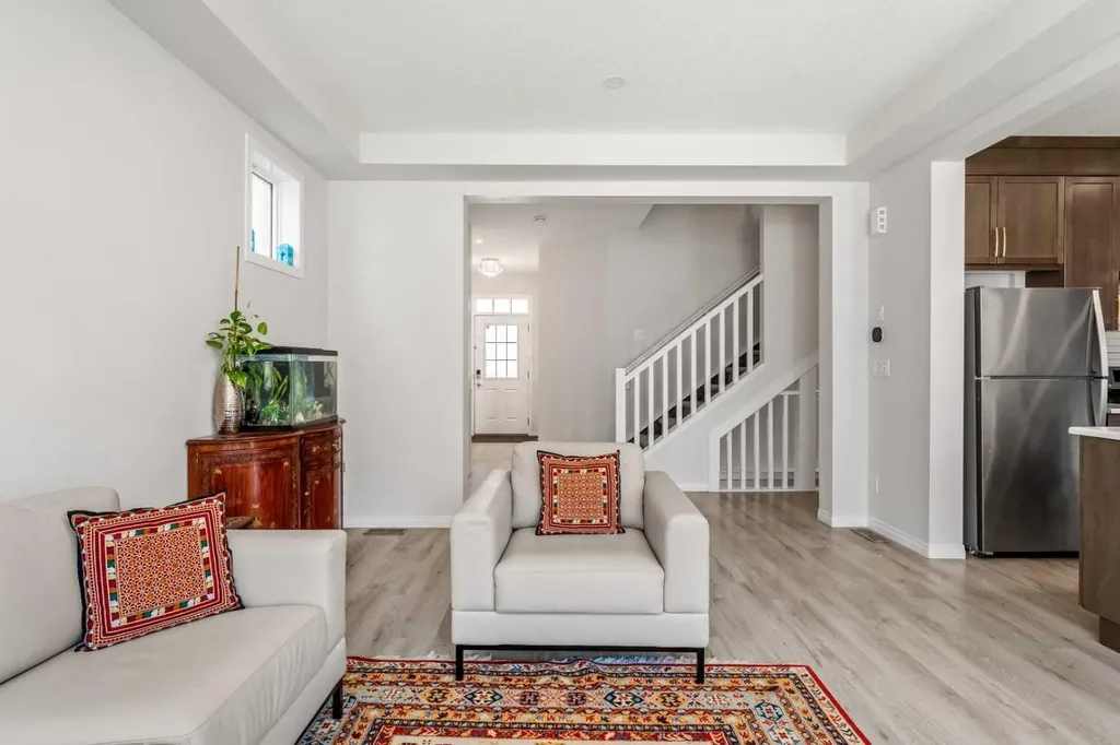 192 Carrington Crescent NW Calgary AB T3P1R1