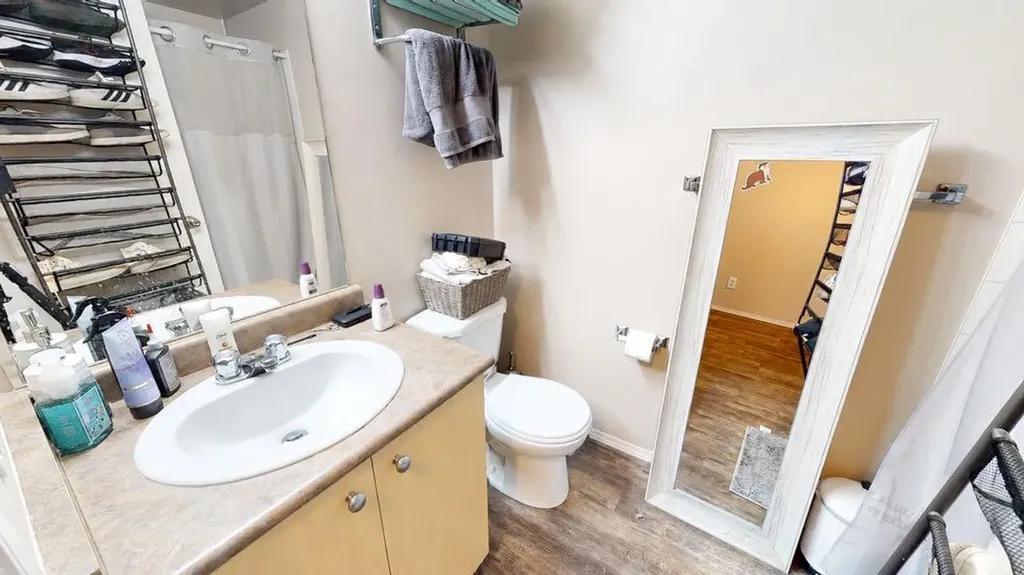 1632 Saamis Drive NW Medicine Hat AB T1C4X3