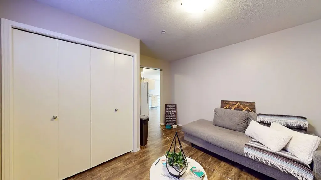 1632 Saamis Drive NW Medicine Hat AB T1C4X3