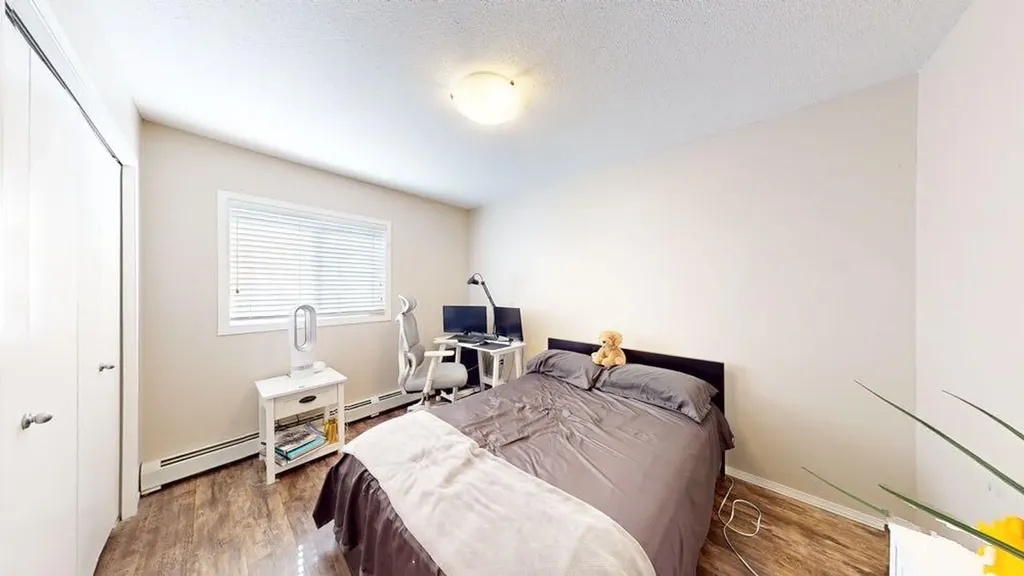 1632 Saamis Drive NW Medicine Hat AB T1C4X3