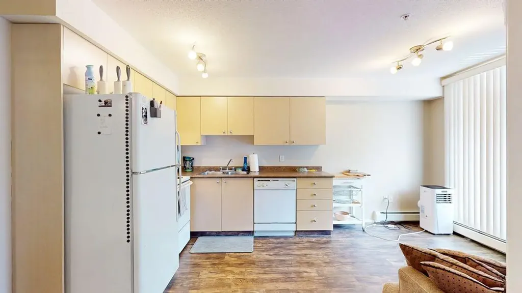 1632 Saamis Drive NW Medicine Hat AB T1C4X3