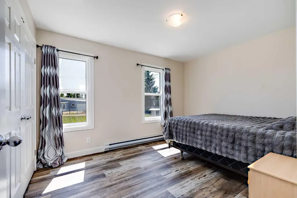7 Trochu Avenue Trochu AB T0M 2C0
