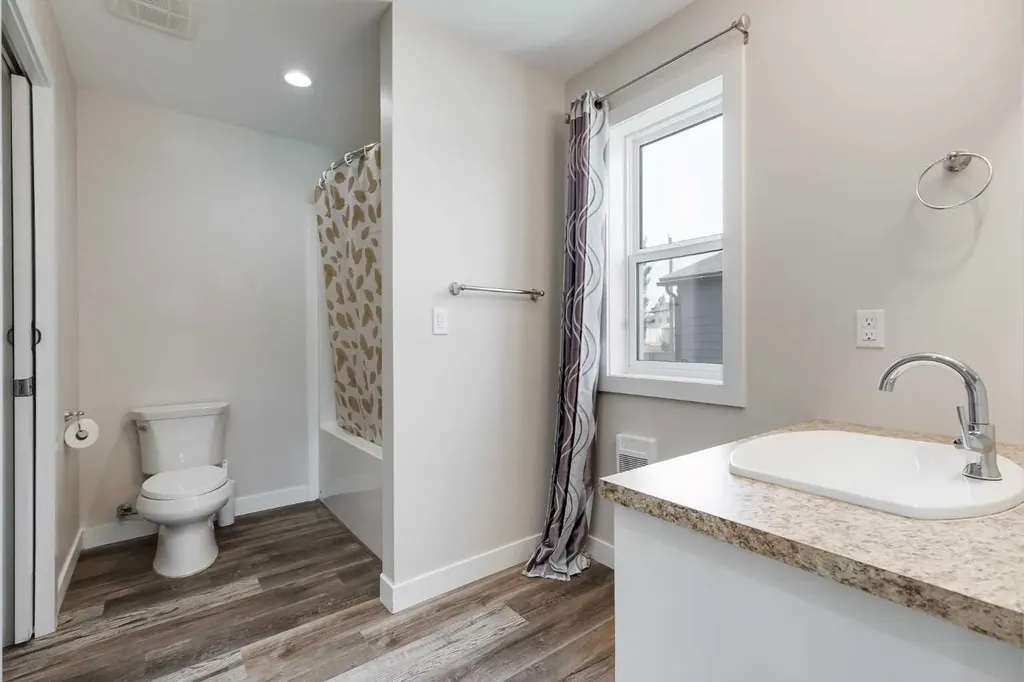 7 Trochu Avenue Trochu AB T0M 2C0