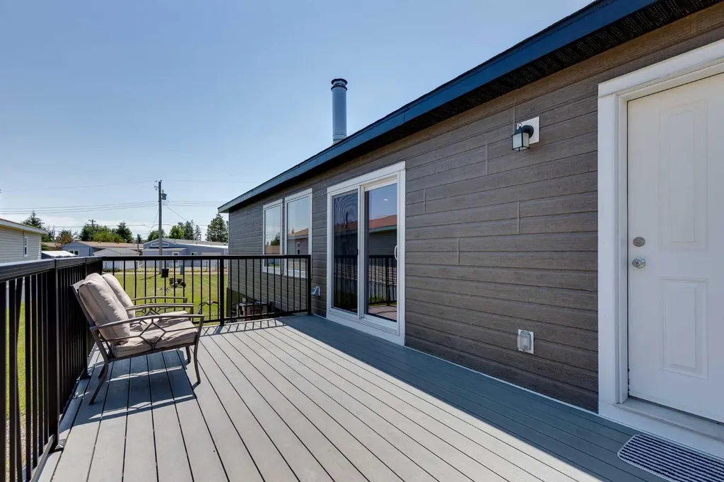 7 Trochu Avenue Trochu AB T0M 2C0
