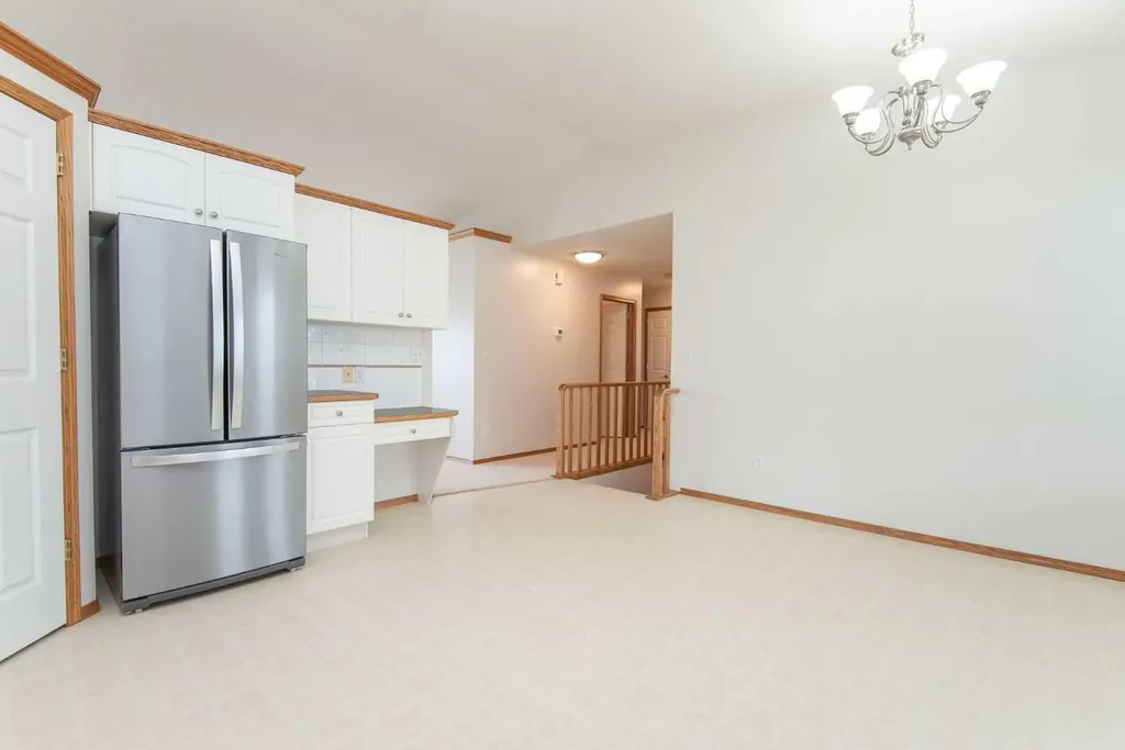 19 Logan Close Red Deer AB T4R 2N9