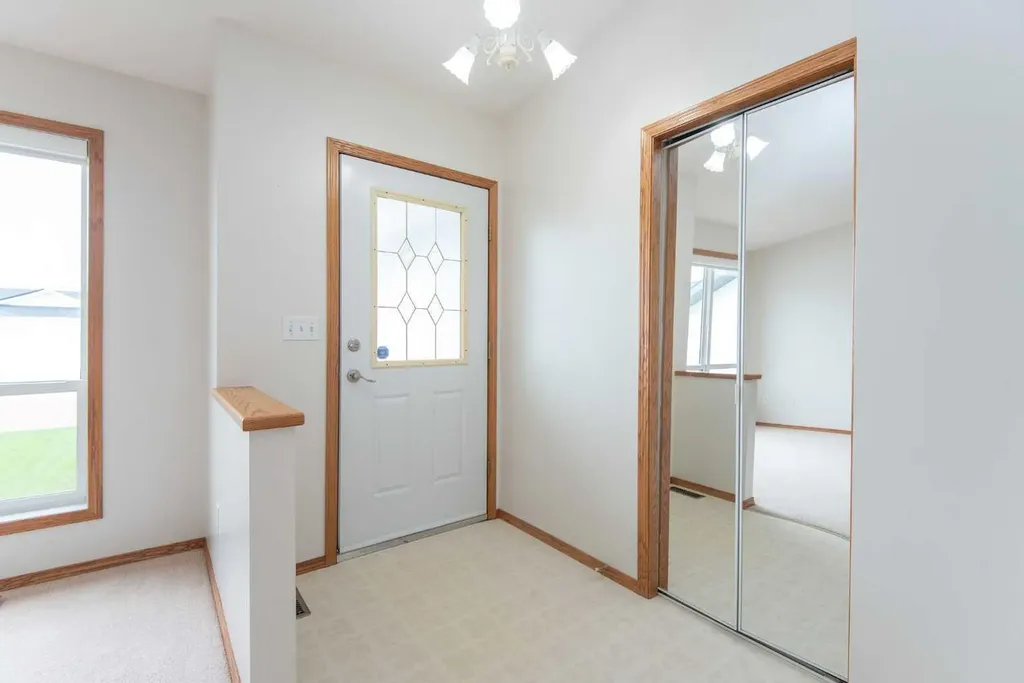 19 Logan Close Red Deer AB T4R 2N9