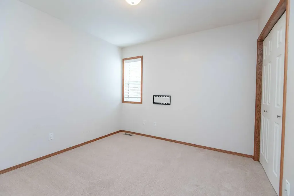 19 Logan Close Red Deer AB T4R 2N9