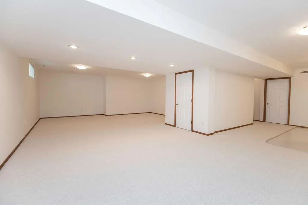 19 Logan Close Red Deer AB T4R 2N9