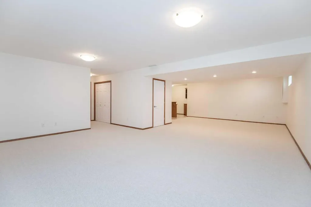 19 Logan Close Red Deer AB T4R 2N9