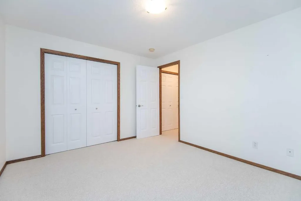 19 Logan Close Red Deer AB T4R 2N9