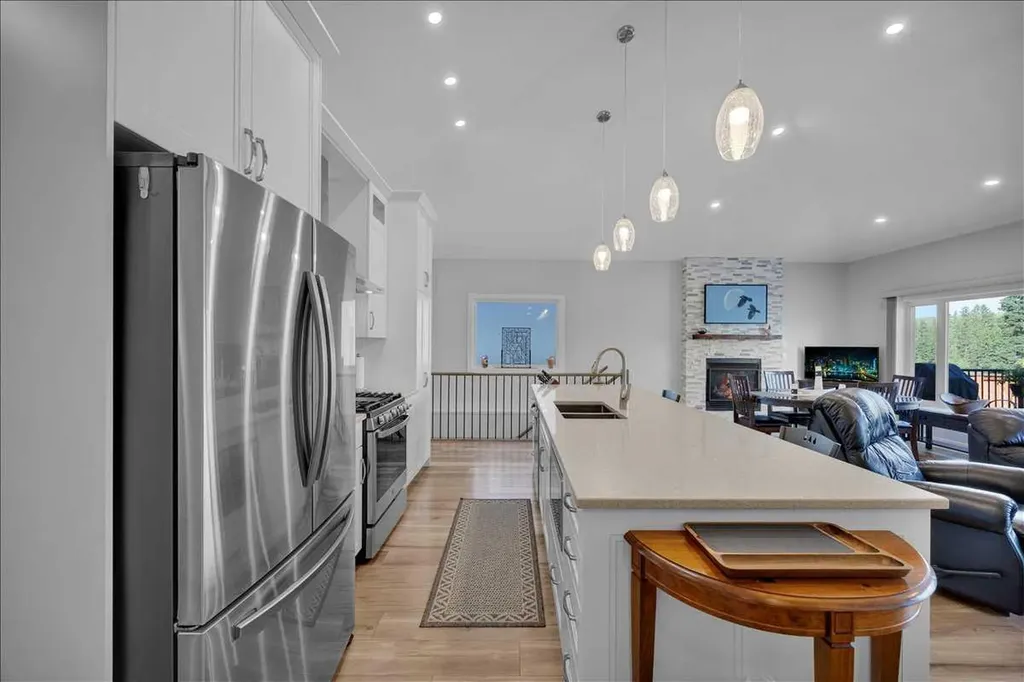 170 Riverwood Crescent SW Diamond Valley AB T0L 0H0