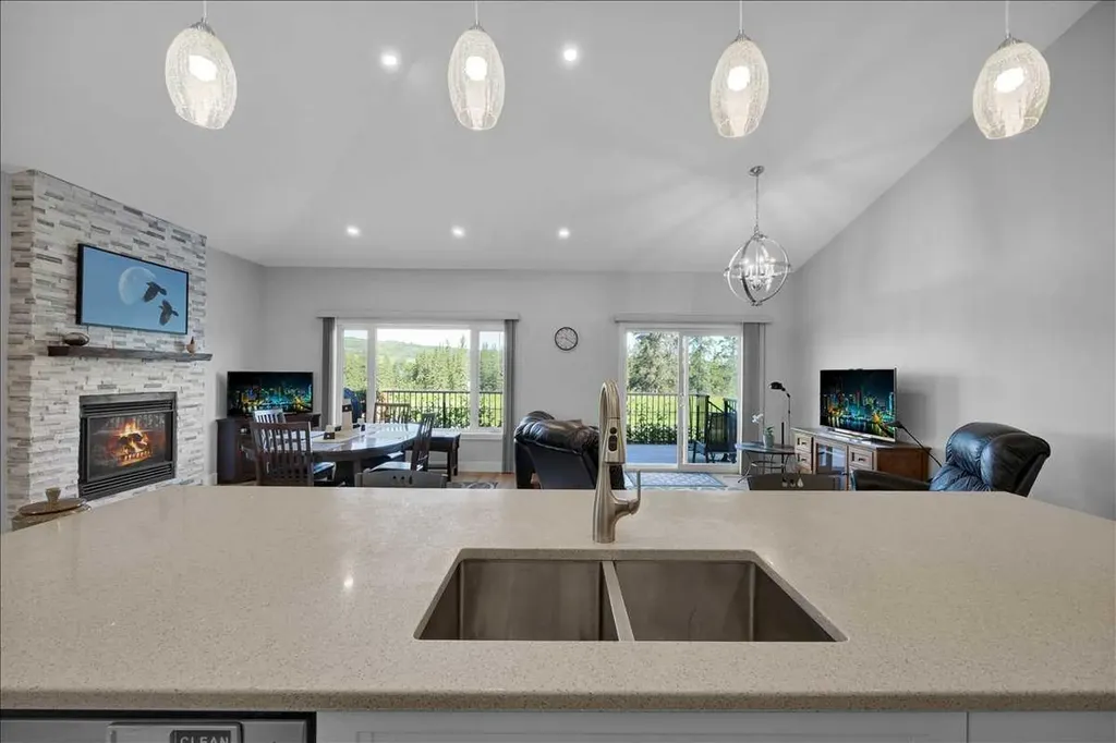 170 Riverwood Crescent SW Diamond Valley AB T0L 0H0