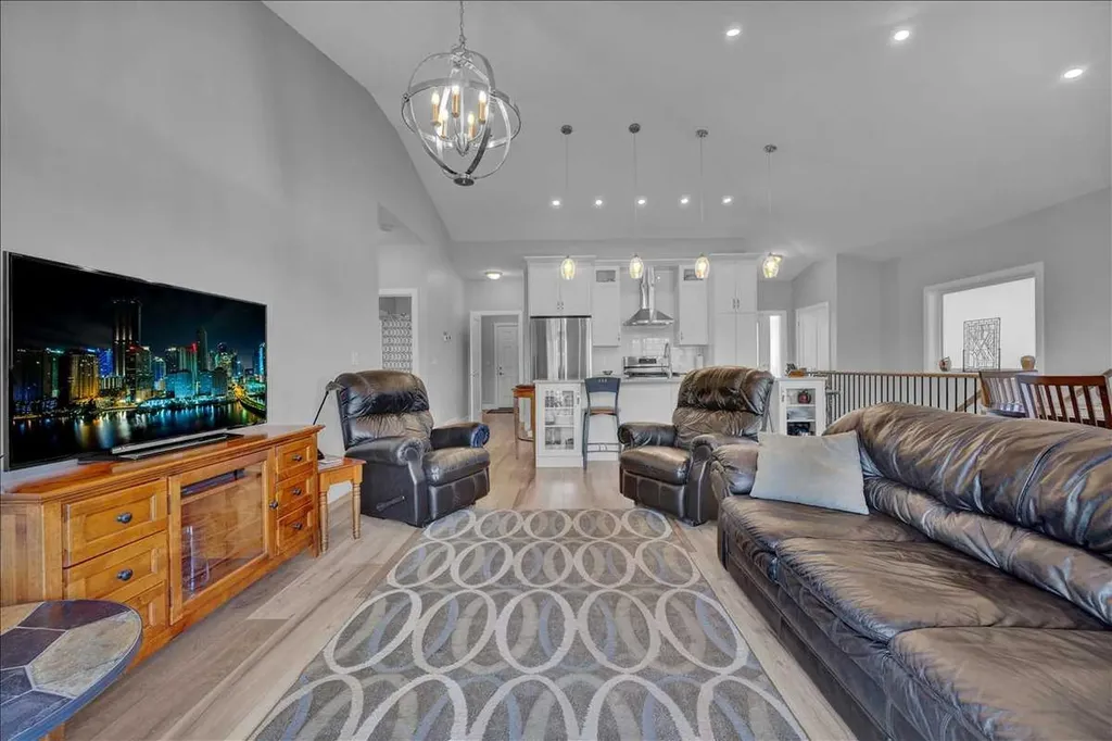 170 Riverwood Crescent SW Diamond Valley AB T0L 0H0
