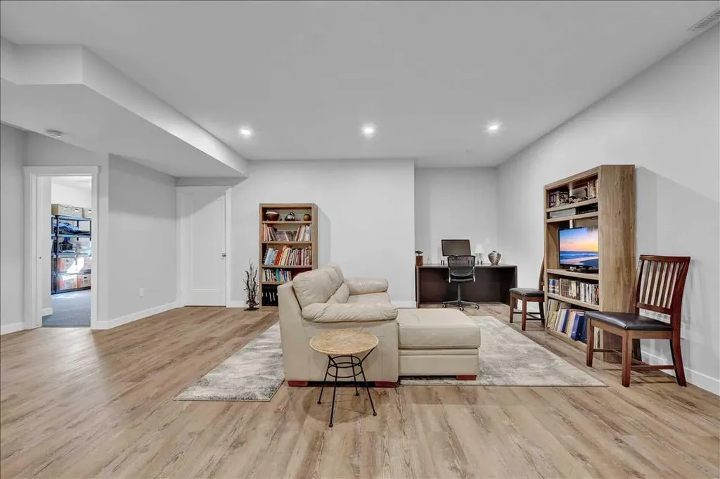 170 Riverwood Crescent SW Diamond Valley AB T0L 0H0