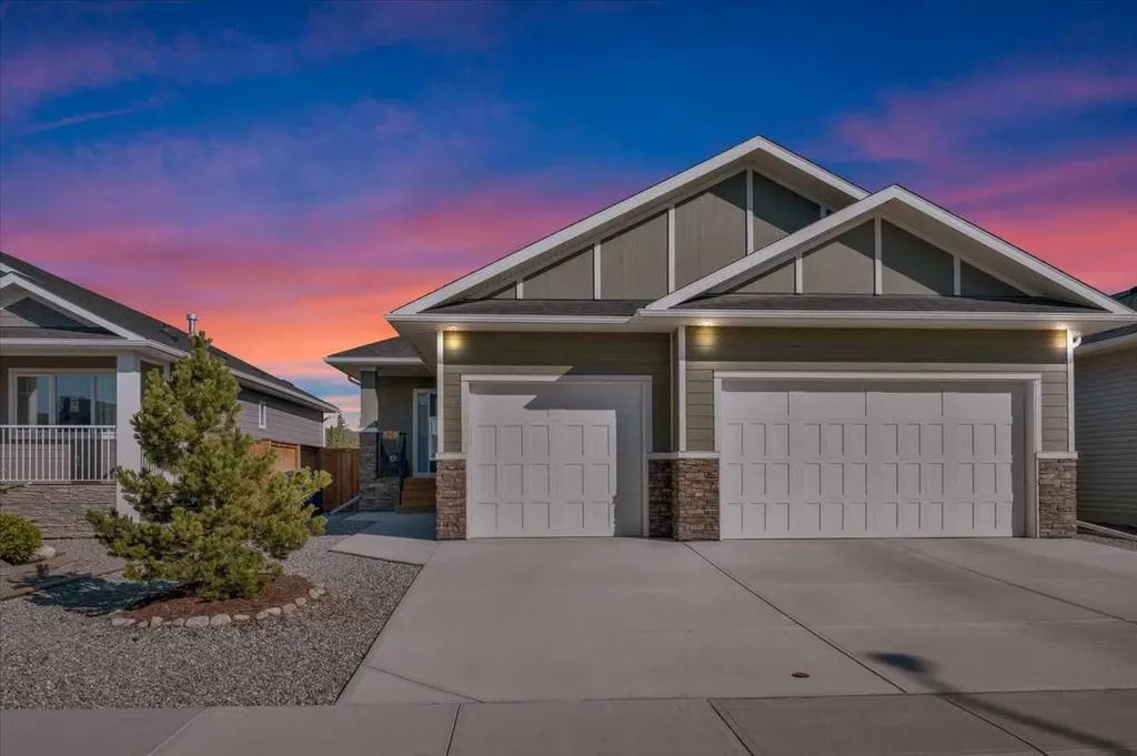 170 Riverwood Crescent SW Diamond Valley AB T0L 0H0